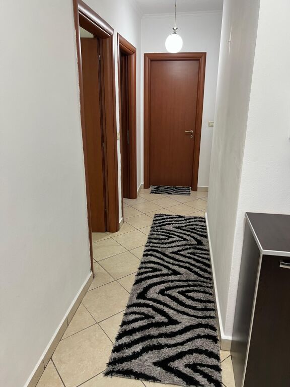 In affitto Appartamento 2+1+2 balconi, Komuna Parisit Complesso Kika 1 650 Mila leke