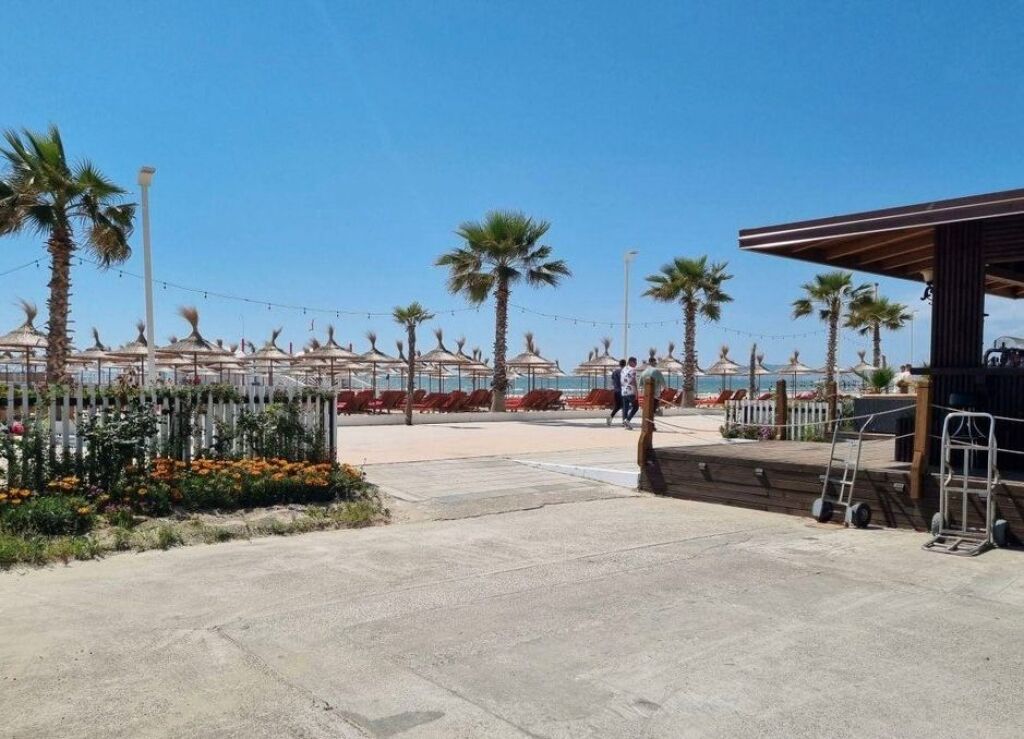 HOTEL IN VENDITA SULLA PRIMA LINEA A SHKEMB I KAVAJA! 7.500.000 €