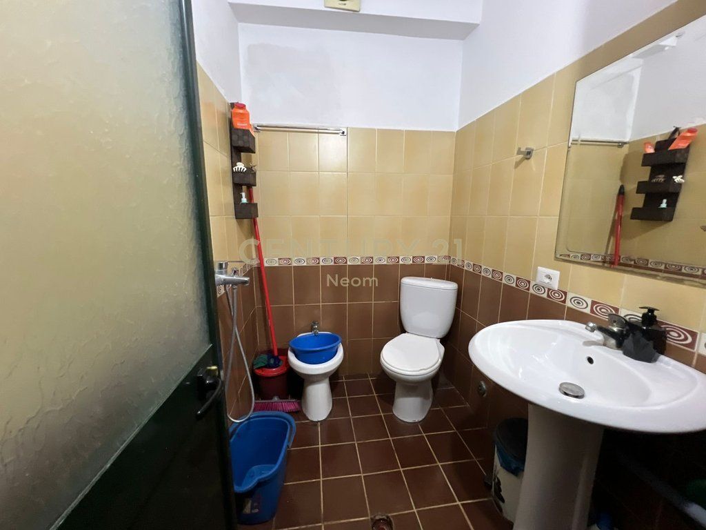 Apartment 2+1 for sale at Siri Kodra Street