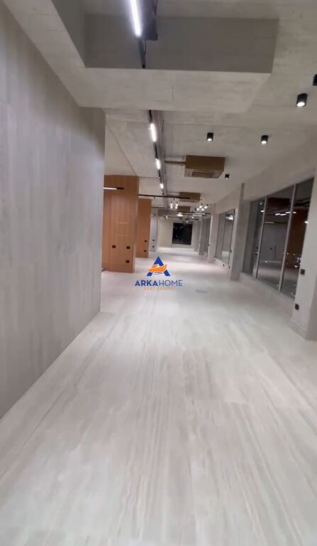 BUSINESS PREMISES FOR SALE 428M2 "NEAR SQUARE 21" PRICE ACCORDING TO REQUEST