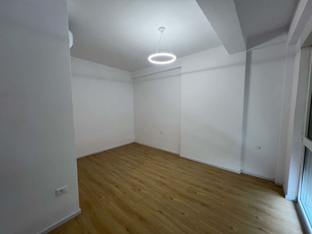 JEPET ME QERA VILA - Kompleksi ABA, Tirane