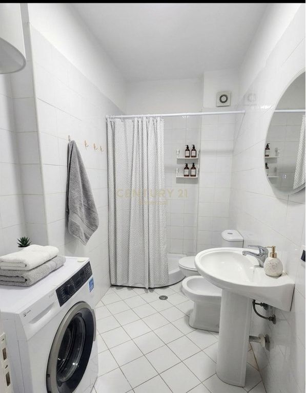 Modern 2+1 apartment for rent in Xhamllik