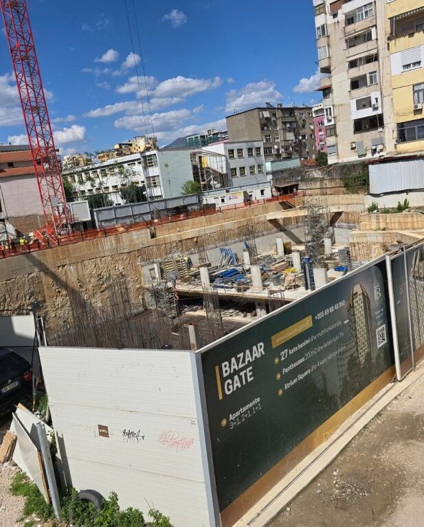 OKAZION Bazaar gate Apartment 1+1 for sale in the center of Tirana