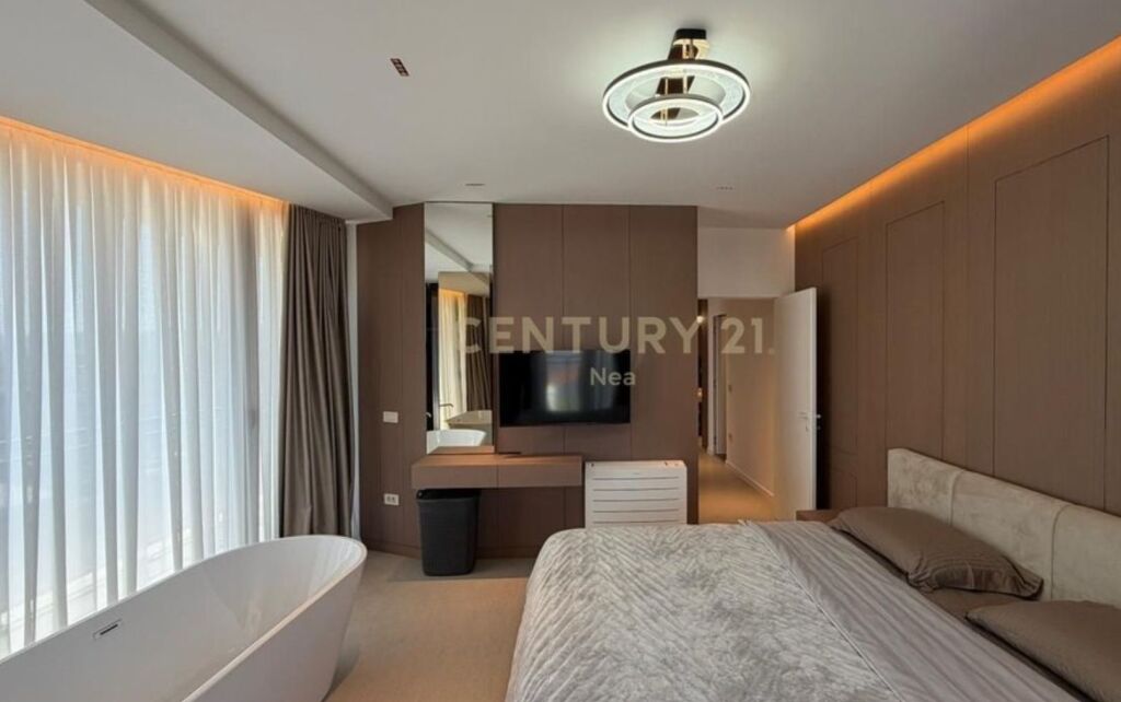 SUPER APARTAMENT LUKSOZ 2+1+ POST PARKIMI ME QIRA