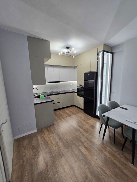 In affitto Appartamento 2+1+2 balconi, Komuna Parisit Complesso Kika 1 650 Mila leke