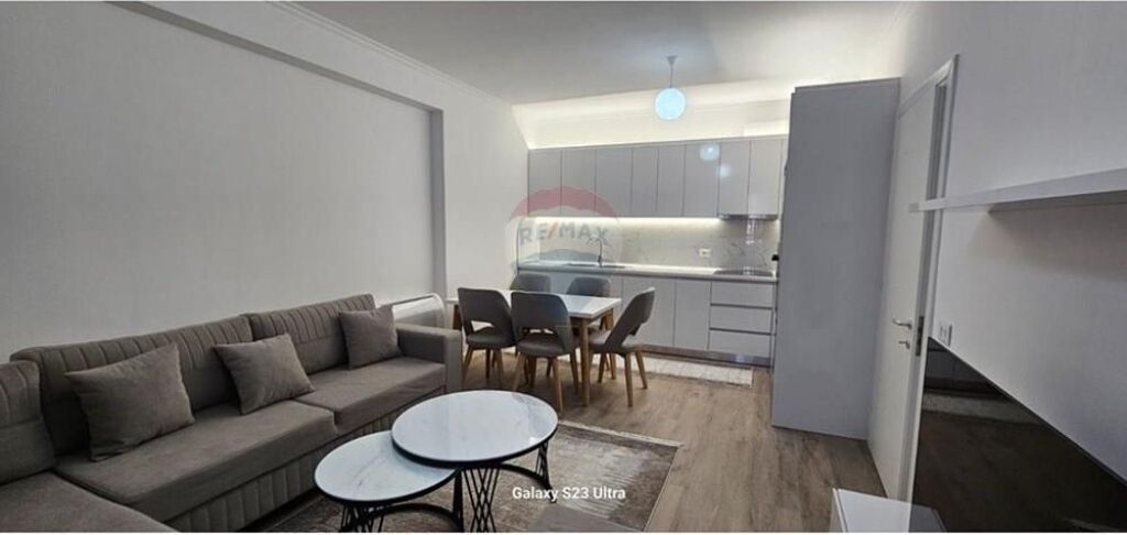 Apartment for rent in Oasis Residence,