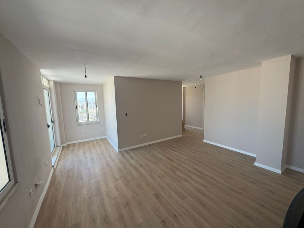 Apartament në shitje 2+1+2, Astir