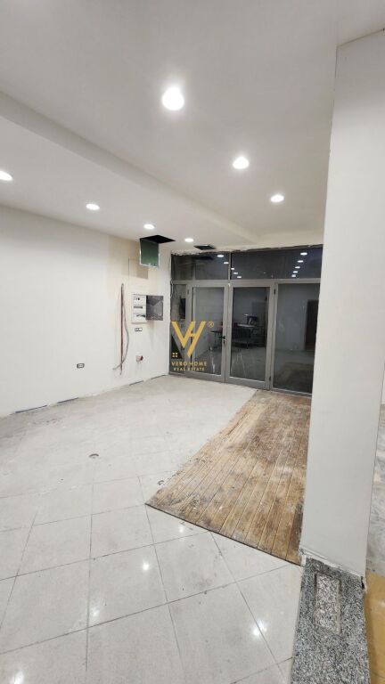BUSINESS PREMISES 150 M2 FOR RENT ON KAVAJA STREET 1,500 EURO