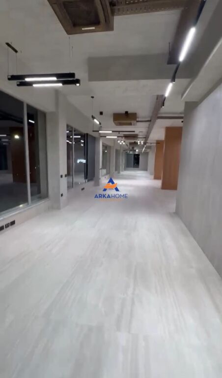 BUSINESS PREMISES FOR SALE 428M2 "NEAR SQUARE 21" PRICE ACCORDING TO REQUEST