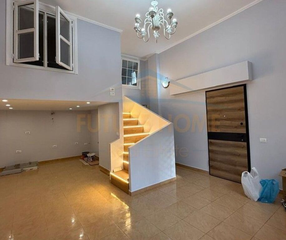 In vendita, Duplex, Via "Shefqet Kuka", Fresk​