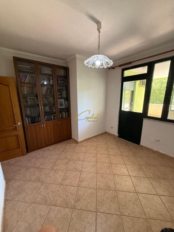 OFFICE FOR RENT 150 M2 FORMER EXHIBITION 120,000 LEKE
