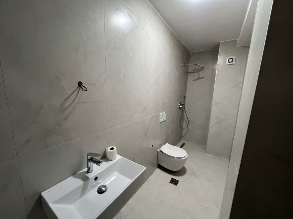 JEPET ME QERA VILA - Kompleksi ABA, Tirane