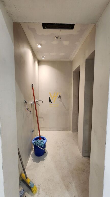 BUSINESS PREMISES 150 M2 FOR RENT ON KAVAJA STREET 1,500 EURO