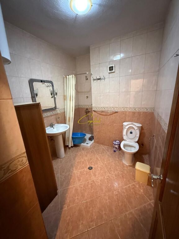 OFFICE FOR RENT 150 M2 FORMER EXHIBITION 120,000 LEKE