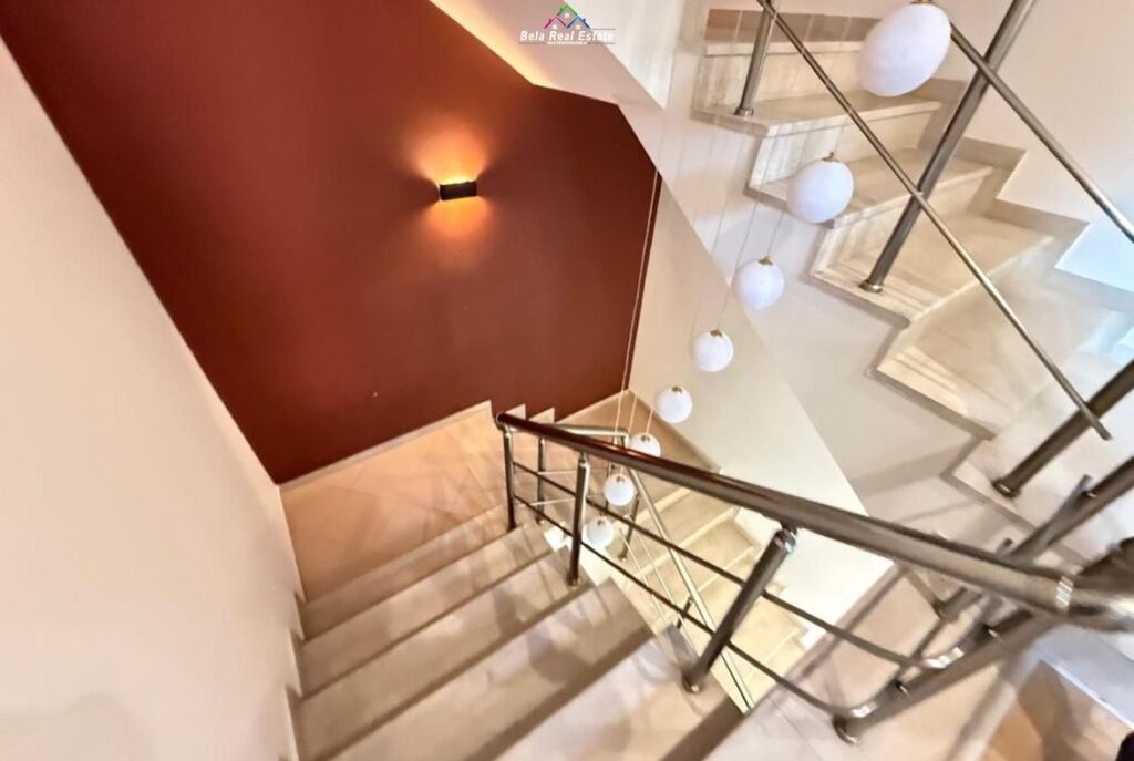 Hotel In Affitto In Centro ( ID BH25) Tirane