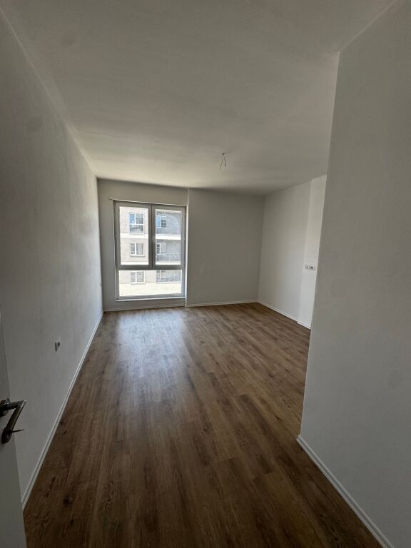 Apartament 2+1 me qera tek Univers City!