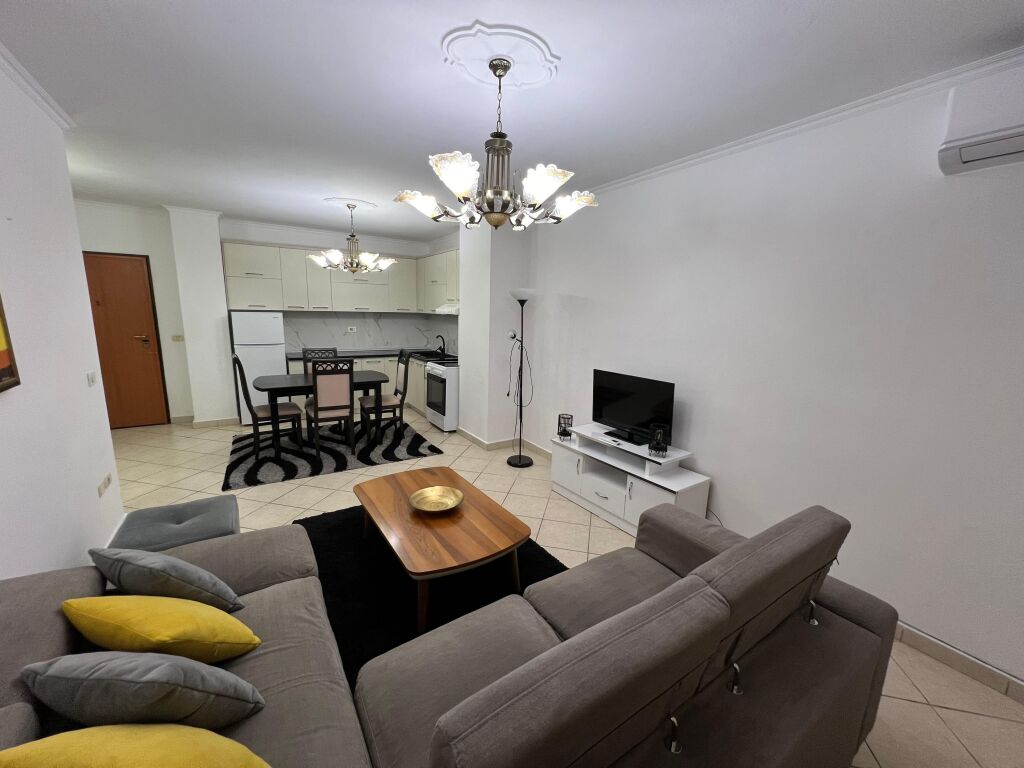 In affitto Appartamento 2+1+2 balconi, Komuna Parisit Complesso Kika 1 650 Mila leke