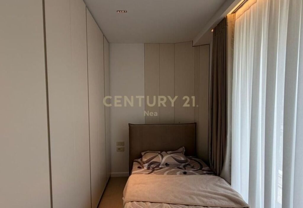 SUPER APARTAMENT LUKSOZ 2+1+ POST PARKIMI ME QIRA