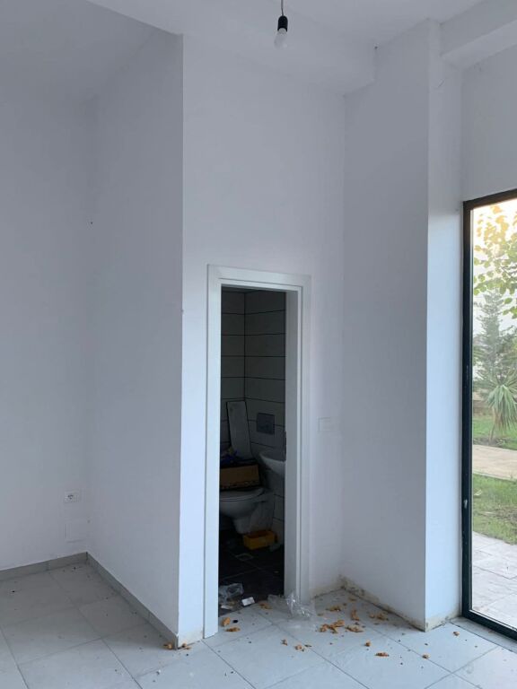 NEGOZIO IN AFFITTO - ASTIR, TIRANA