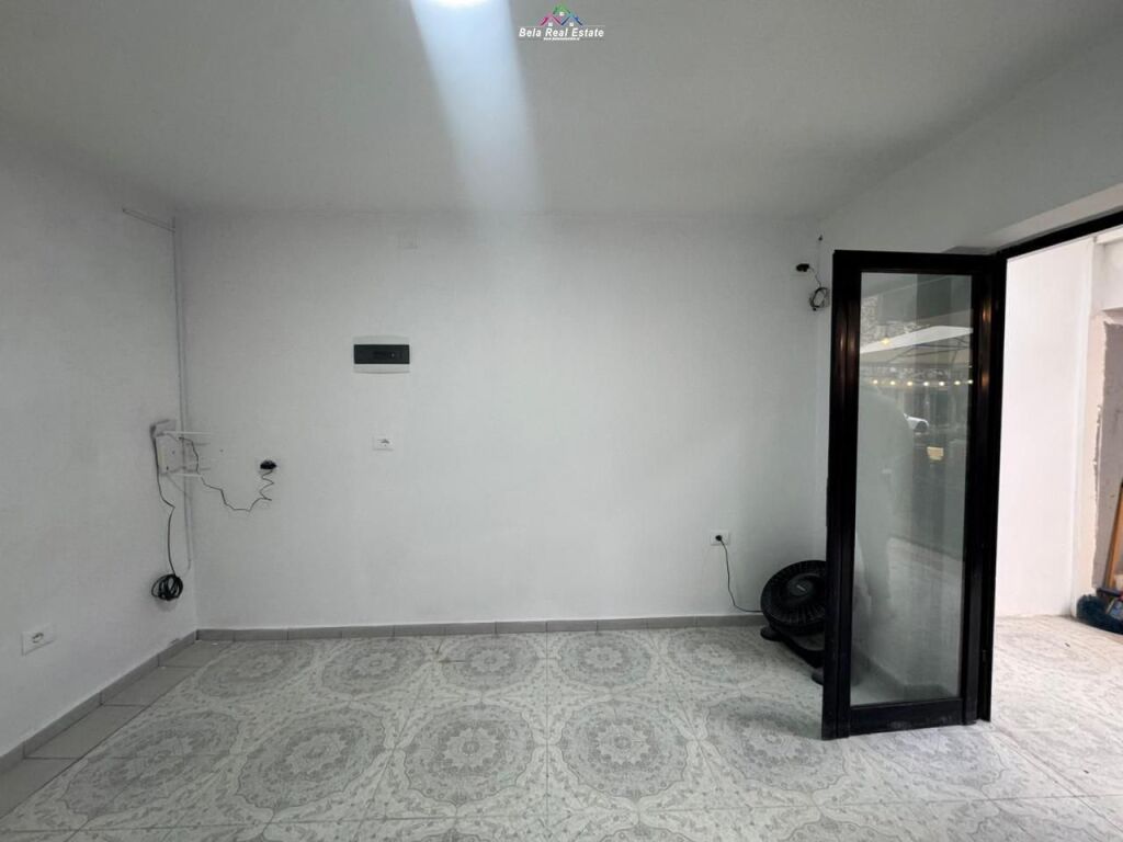 Dyqan Me Qera Ne Selite ( ID BD21888) Tirane