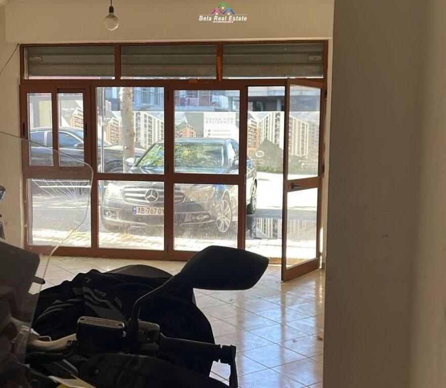 Negozio In Affitto A Paskuqan (ID BD21889) Tirane