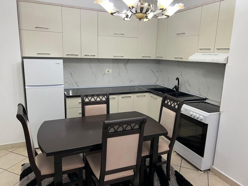 In affitto Appartamento 2+1+2 balconi, Komuna Parisit Complesso Kika 1 650 Mila leke