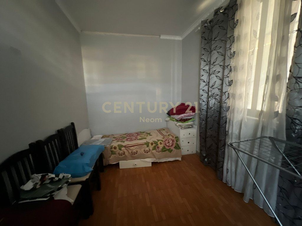 Apartment 2+1 for sale at Siri Kodra Street