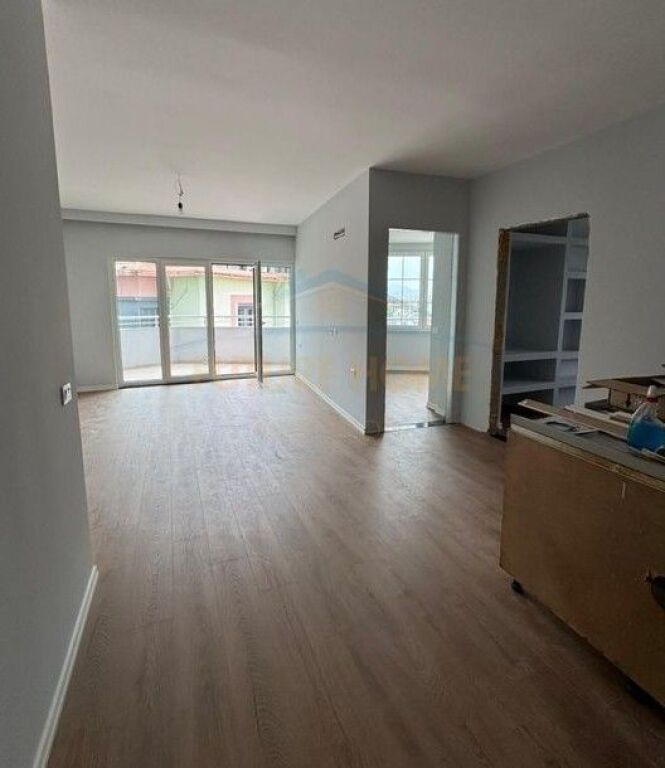 In vendita, appartamento 2+1+2, Via "Shefqet Kuka" Fresku