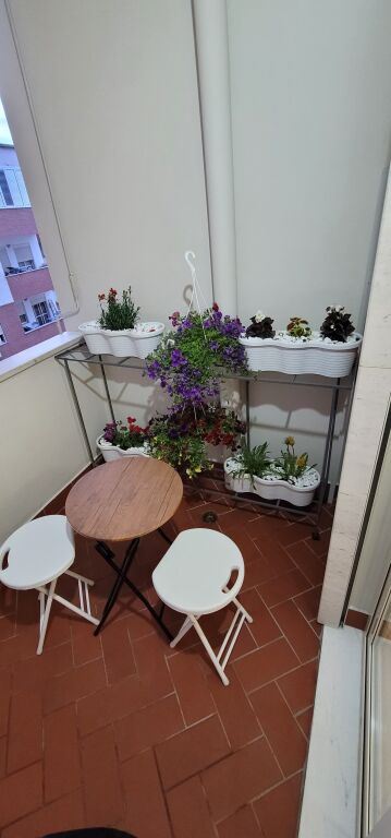 For rent 2+1+2, kristal center komuna a e parisit