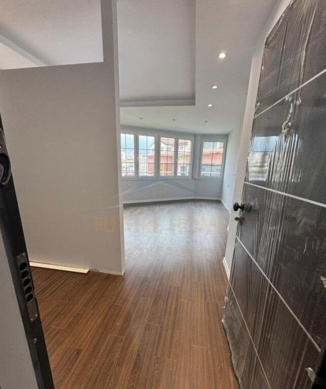 For sale, Apartment 1+1, Fresku, Tirana