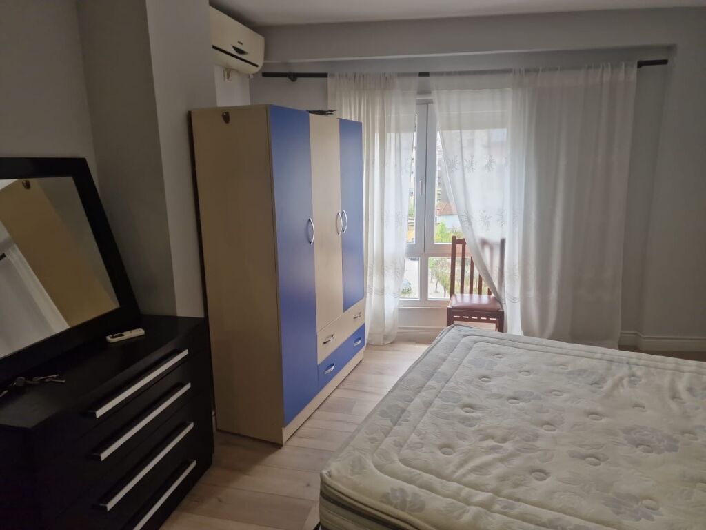 2+1, comune di Parigi, prezzo 270 mila euro