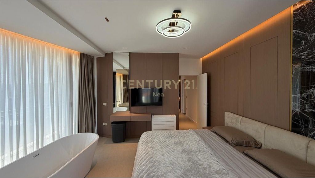 SUPER APARTAMENT LUKSOZ 2+1+ POST PARKIMI ME QIRA TE GOLDEN TOWER