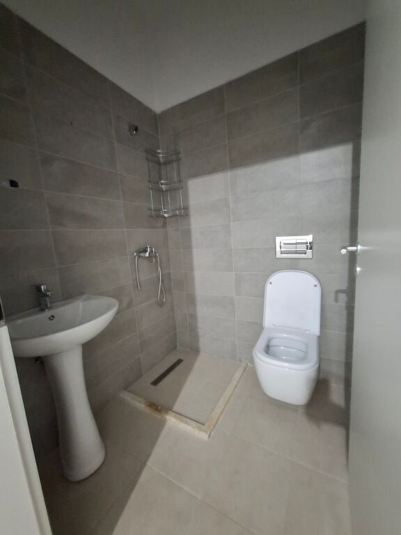 Appartamento 2+1+2 bagni - 33.000 Lek - Ali Demi