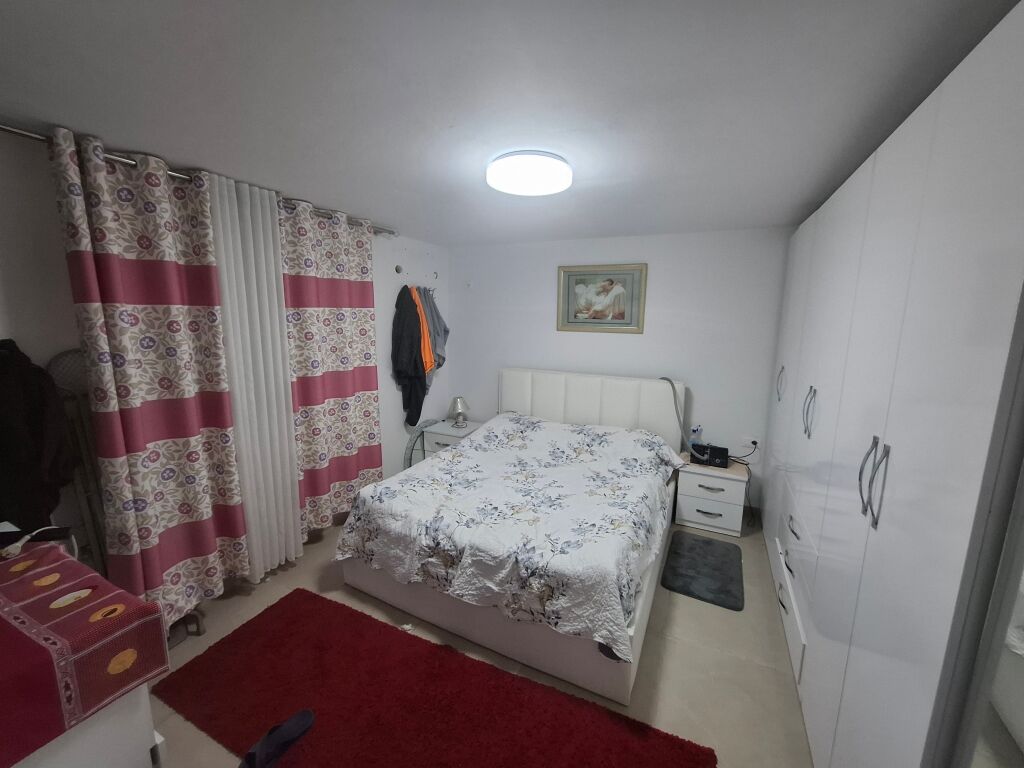 Casa 1+1+cucina separata (350€) - Vicino a Città Studenti