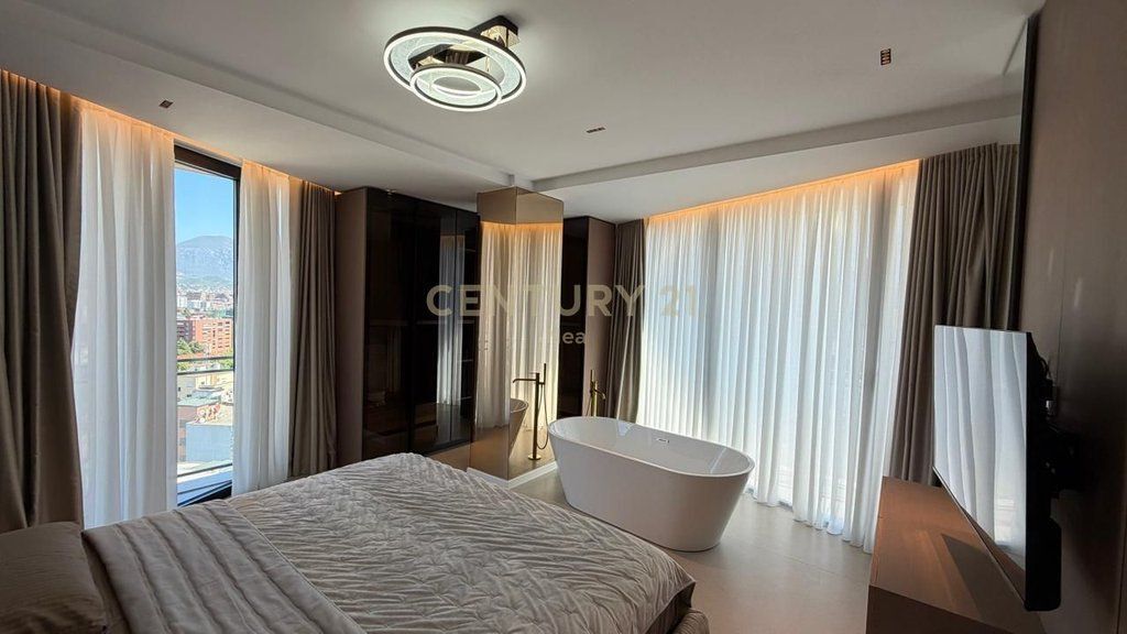 SUPER APARTAMENT LUKSOZ 2+1+ POST PARKIMI ME QIRA TE GOLDEN TOWER