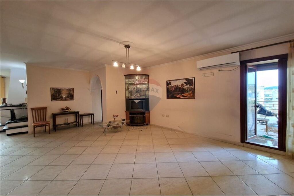 Attico in Vendita – Vicino al Parco Aulona, Vlora