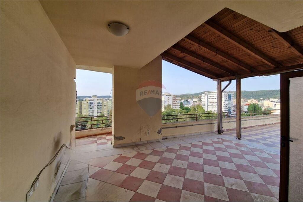 Attico in Vendita – Vicino al Parco Aulona, Vlora