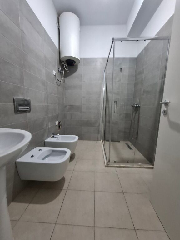 Appartamento 2+1+2 bagni - 33.000 Lek - Ali Demi