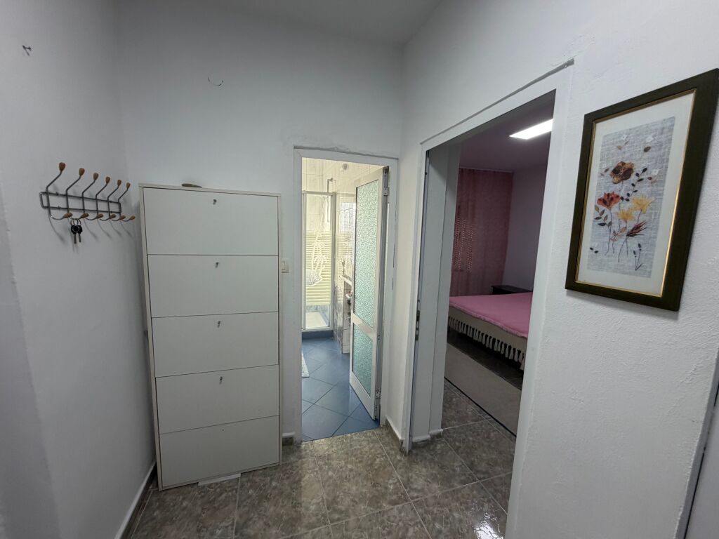2+1,arredato vicino a Qsut Nene Tereza,prezzo 500 mila leke