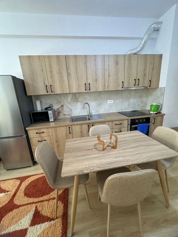 Jepet me Qera Apartament 1+1 Rezidenca Kadiu Ali Dem 40,000 lek