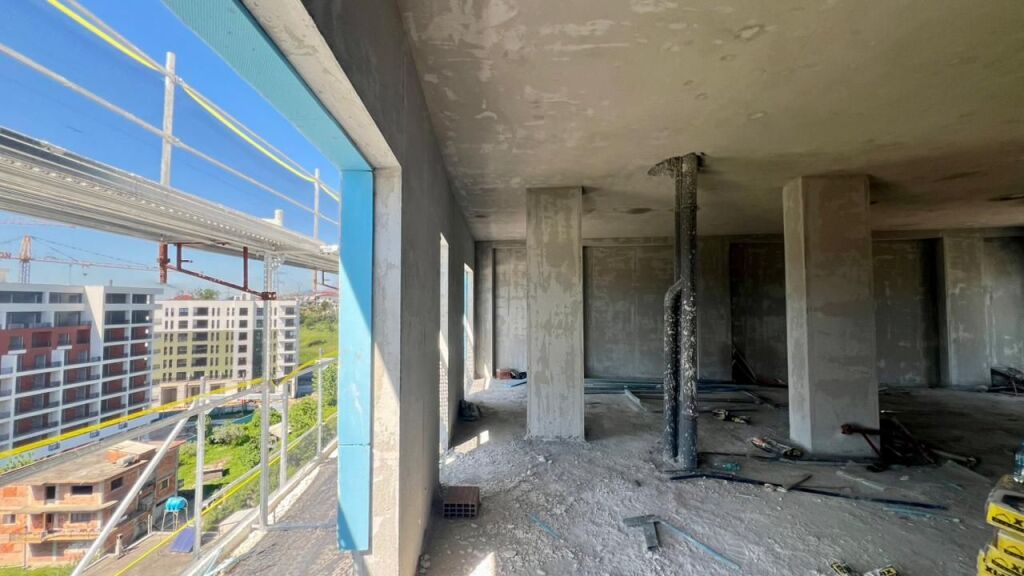ATTICO IN VENDITA: 3+1+2wc + 1 Posto Auto📍Paskuqan (Sul lato della strada principale) - 🔥1100€/m²🔥 - 185,000€ - Sup. 149m² || Vista Panoramica🌞