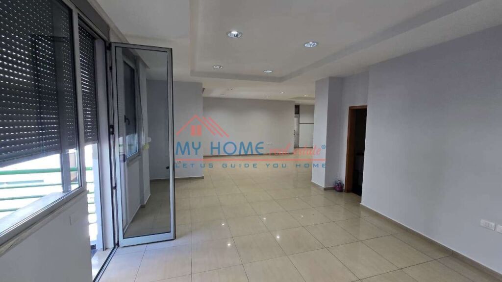 Office for rent on Rruga e Dibres near Kompleksi Halili in Tirana