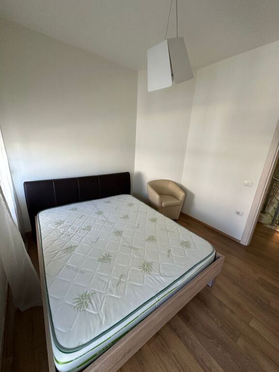 VILLA DI 4 PIANI IN AFFITTO – White House, TEG