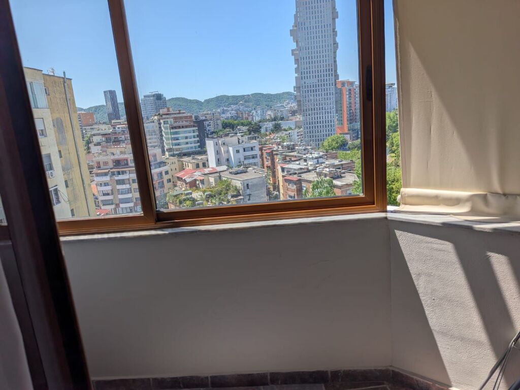 🏠 1+1 me Qira - Prapa Shkollës së Baletit 📍