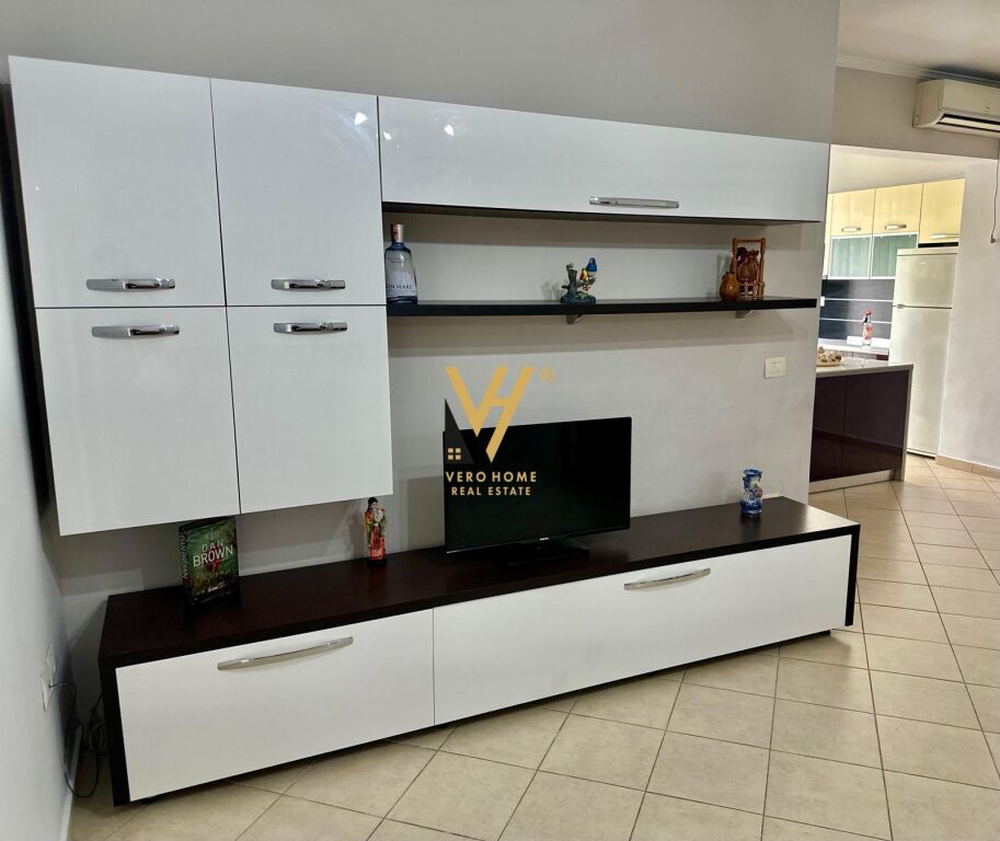 JEPET APARTAMENT 2+1+BLK ME QERA TE FRESKU 600 EURO