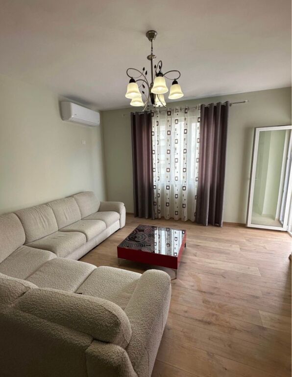 Appartamento in affitto 2+1+2 ad Astir