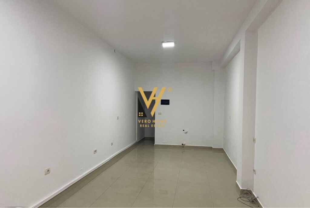 JEPET DYQAN 50 M2 ME QIRA TEK ISH EKSPOZITA 500 EURO