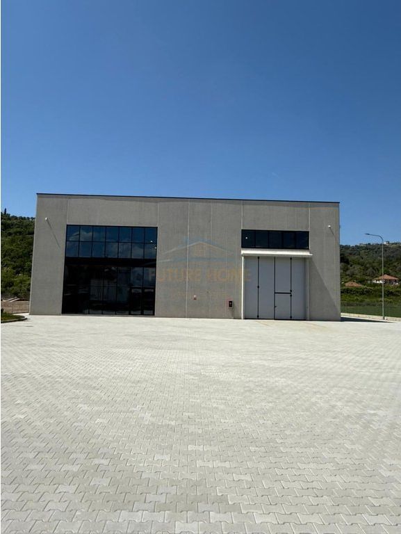 In vendita, Capannone, Autostrada Vorë–Rinas