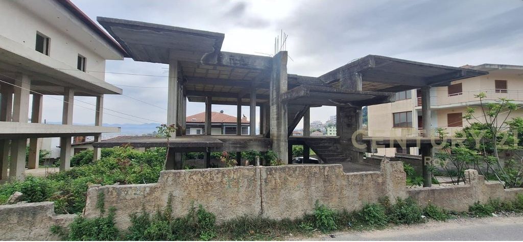 2-Storey Building for Sale in Karabinaje Phase – Durrës (Vila e Zogut)