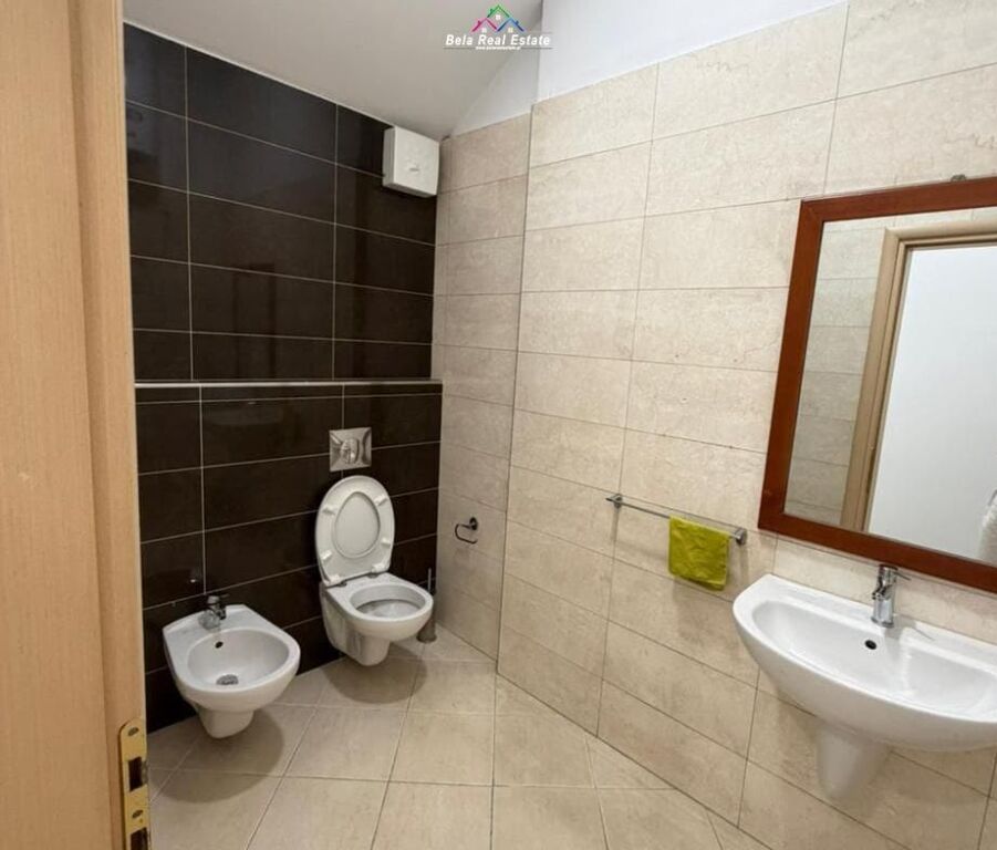 Dyqan Me Qera Tek Kompleksi Delijorgji ( ID BD21893) Tirane